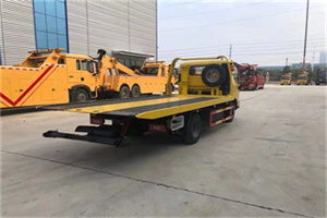 阜平非事故拖车