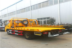 阜平附近拖车救援搭电